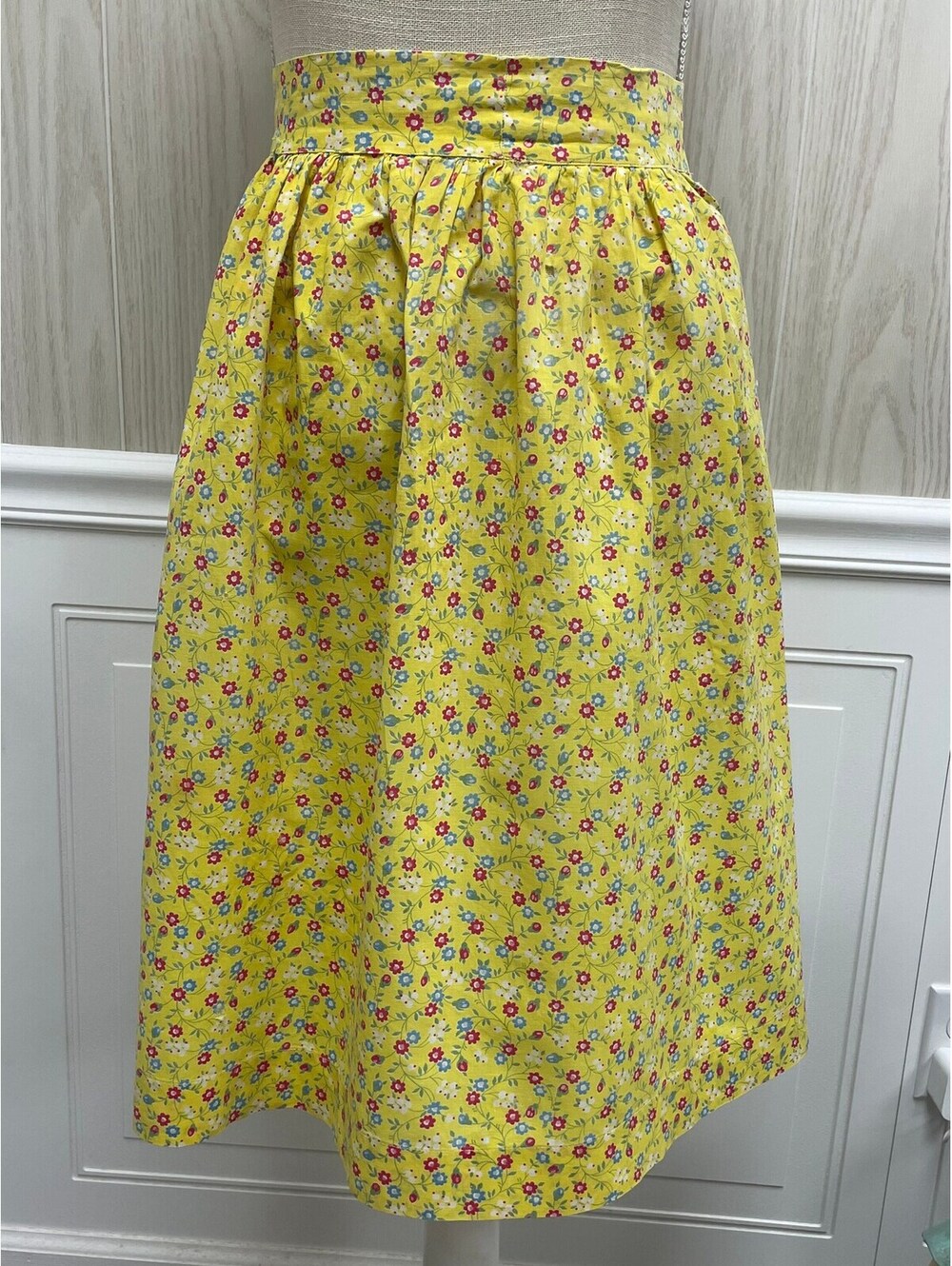 Vintage yellow floral apron